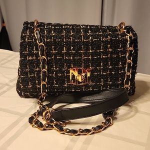 Badgley Mischka NWT Black and gold textured messenger bag